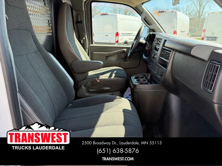 2024 GMC Savana 2500 Cargo | Photo 6 of 20