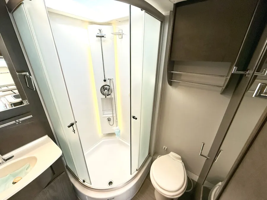 2018 Leisure Travel Van Unity 24MB | Photo 12 of 19