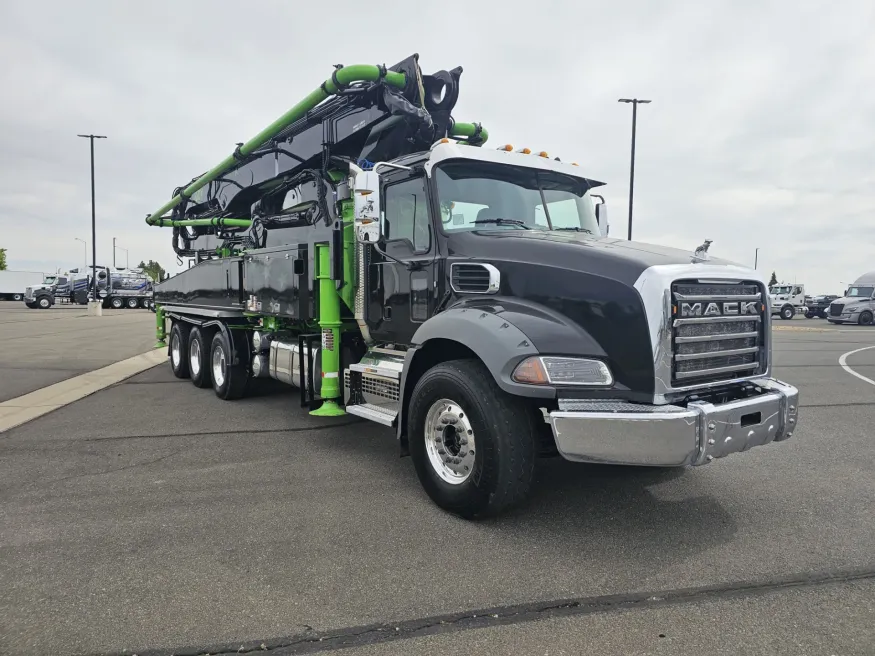 2024 Mack Granite | Photo 3 of 31