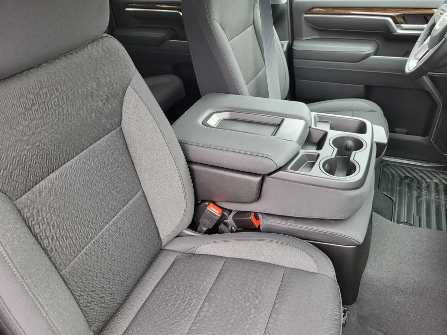 2026 GMC Sierra 2500HD SLE | Photo 12 of 24