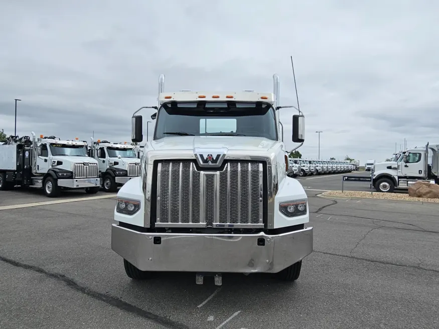 2022 Western Star 49X | Photo 2 of 16