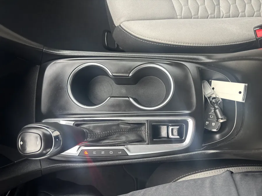 2020 Chevrolet Equinox LT | Photo 19 of 22