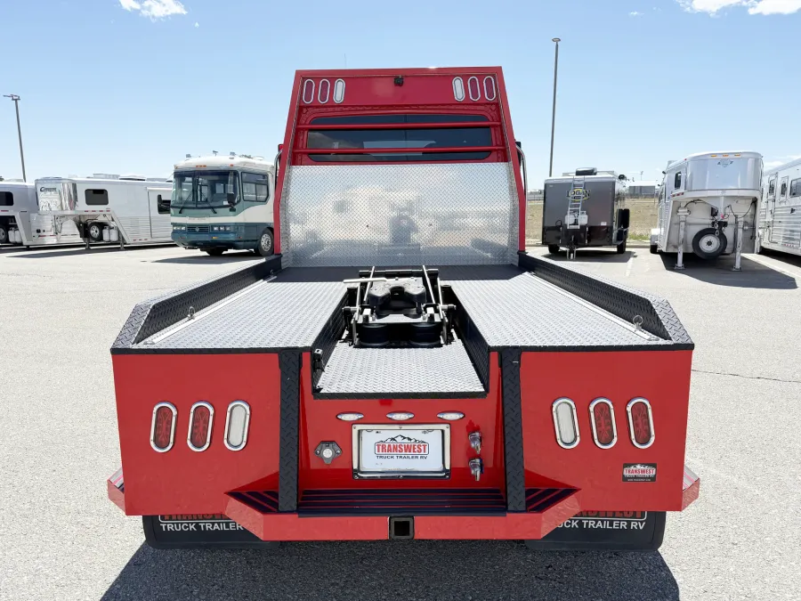 2023 Freightliner M2 106 Summit Hauler | Photo 16 of 24