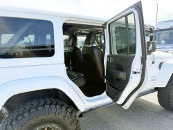 2018 Jeep Wrangler | Thumbnail Photo 16 of 21