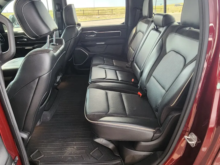 2022 RAM 1500 Laramie | Photo 24 of 32