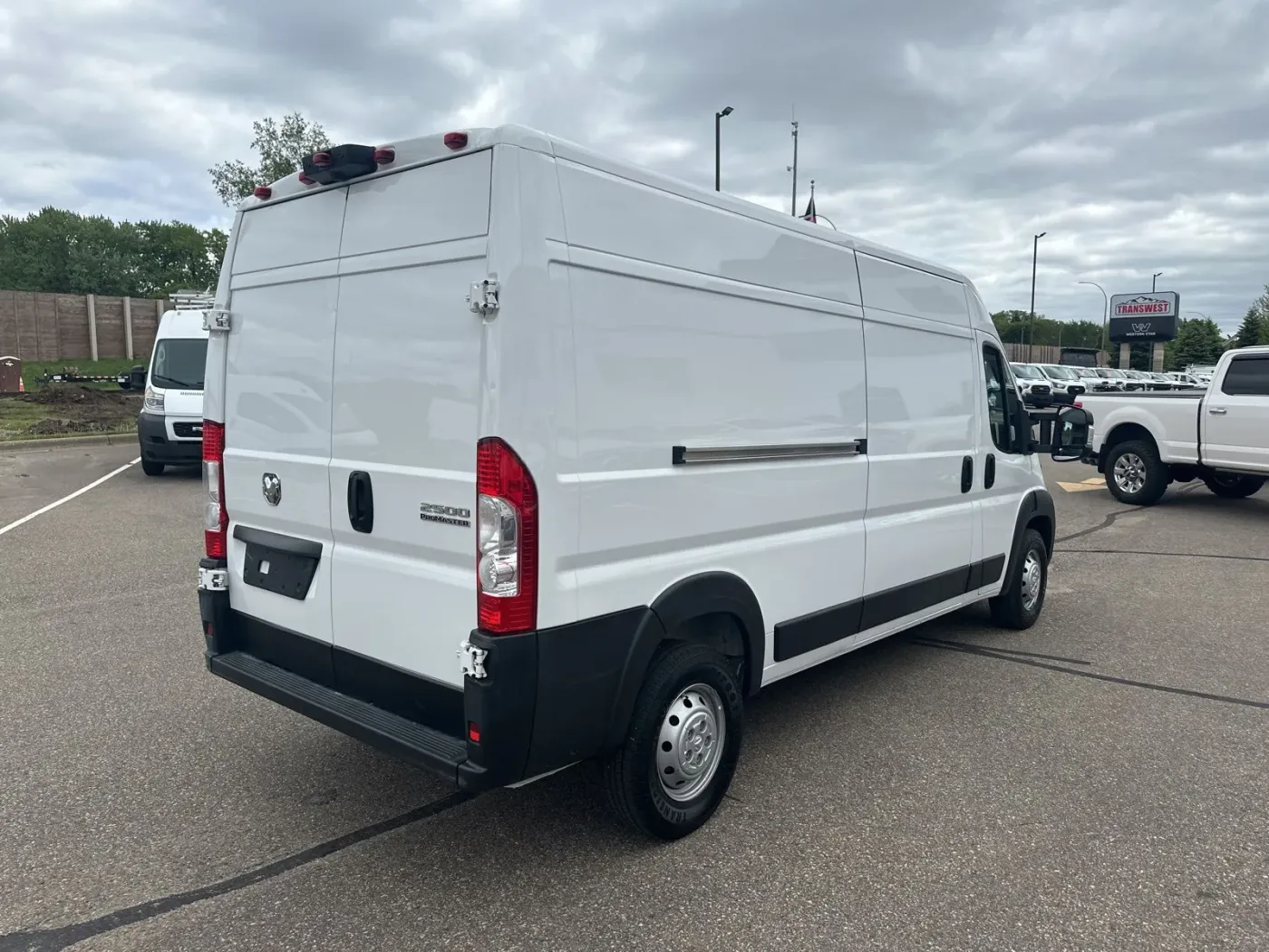 2023 RAM ProMaster 2500 High Roof | Photo 4 of 16