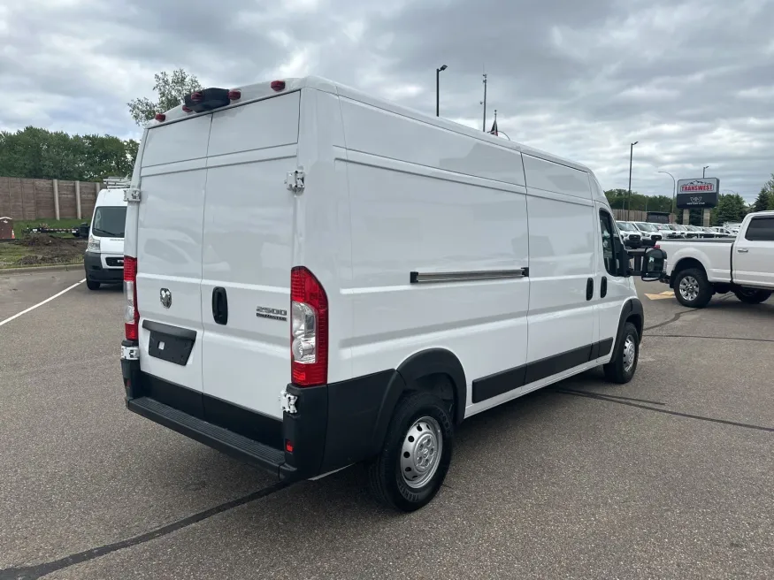 2023 RAM ProMaster 2500 High Roof | Photo 4 of 16