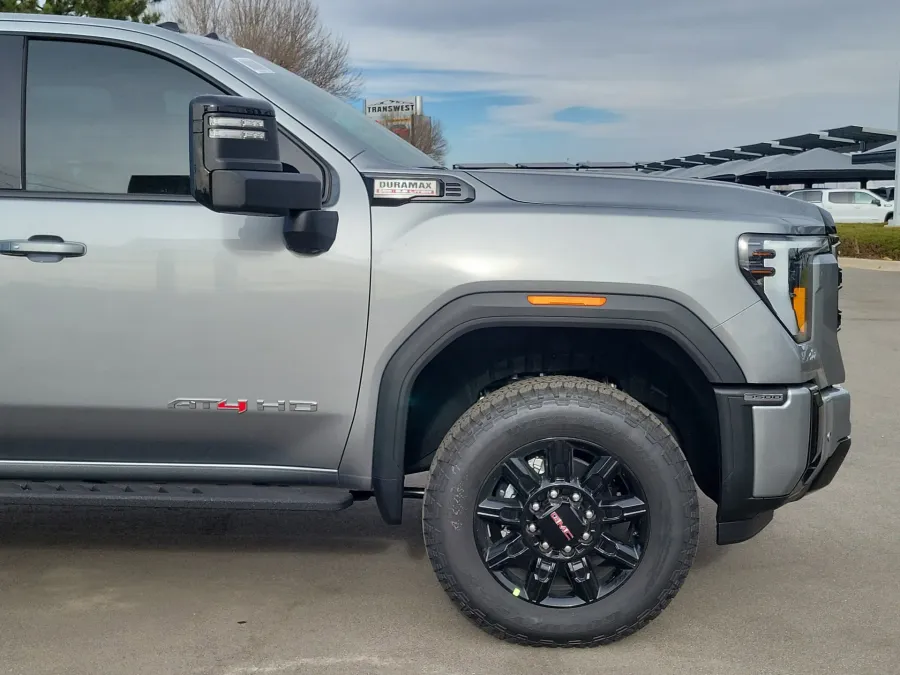 2026 GMC Sierra 3500HD AT4 | Photo 5 of 24