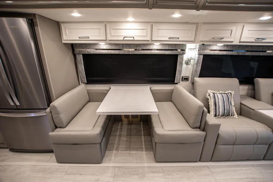 2026 Newmar Supreme Aire 4505 | Photo 15 of 27