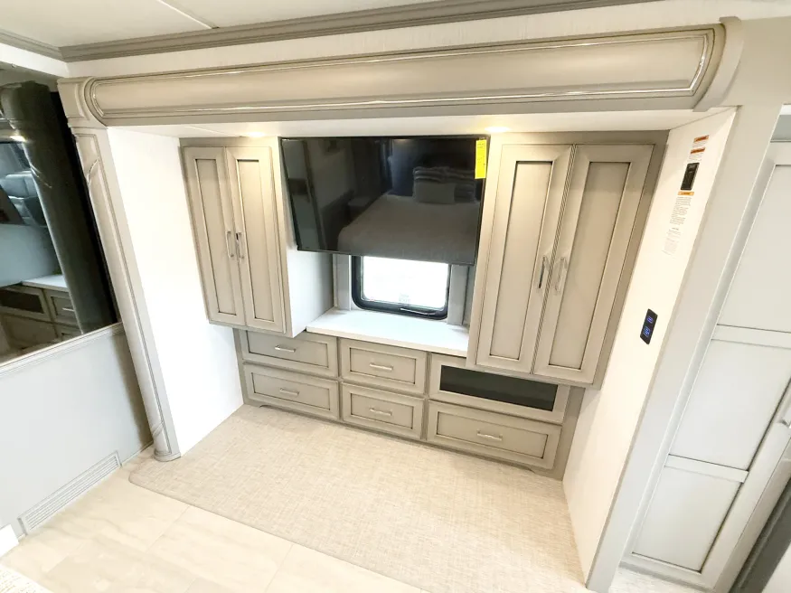 2026 Newmar Ventana 4369 | Photo 15 of 31