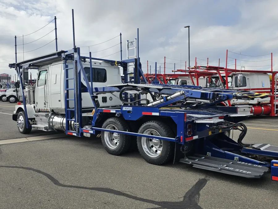 2021 Western Star 4900FA | Photo 16 of 30