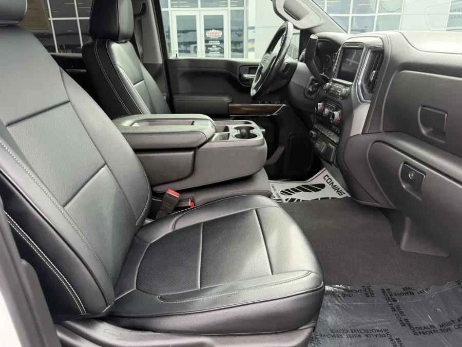 2021 Chevrolet Silverado 1500 LT | Photo 7 of 14