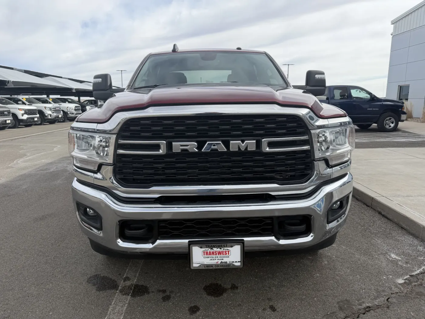 2024 RAM 2500 Big Horn | Photo 2 of 19