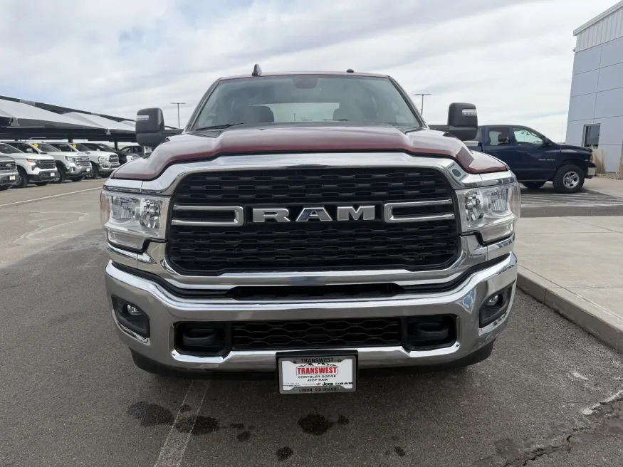 2024 RAM 2500 Big Horn | Photo 2 of 19
