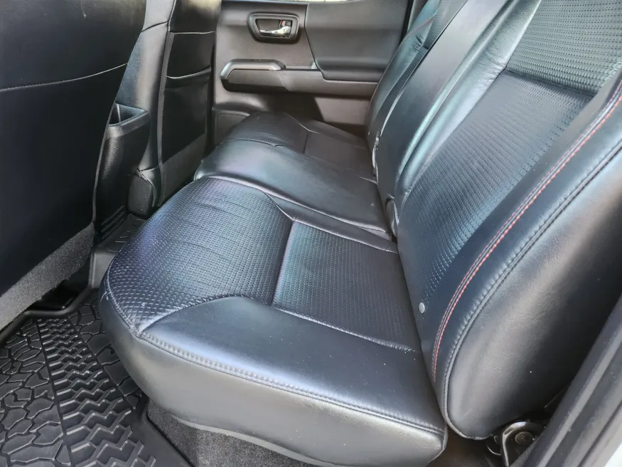 2020 Toyota Tacoma 4WD | Photo 10 of 30