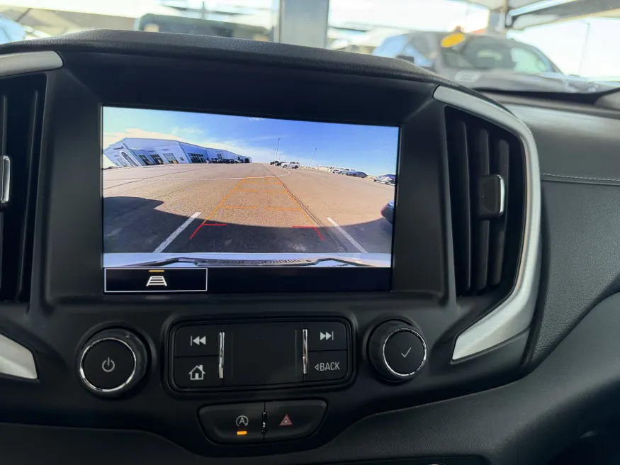 2024 GMC Terrain SLT | Photo 17 of 20