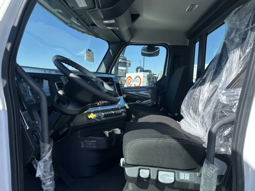 2025 Western Star 47X | Photo 9 of 14