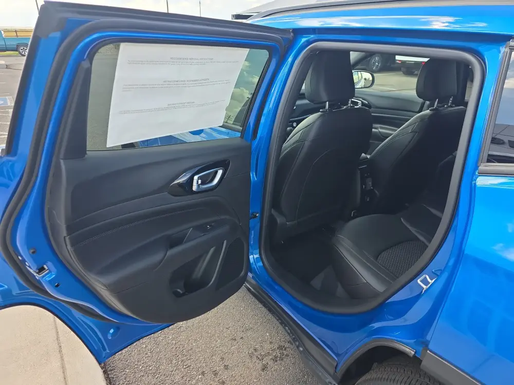 2026 Jeep Compass Latitude Altitude - Photo 10