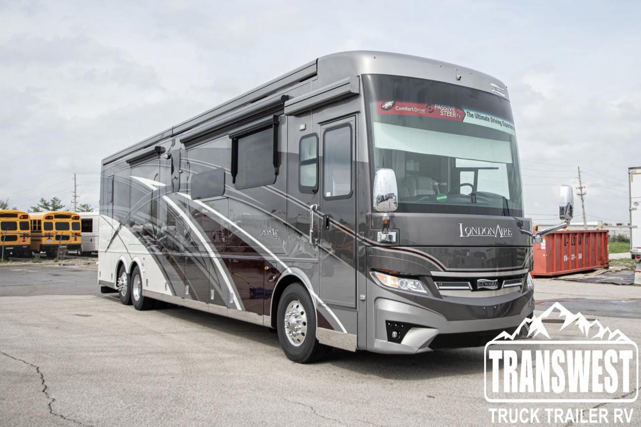 2024 Newmar London Aire 4551 | Photo 6 of 46