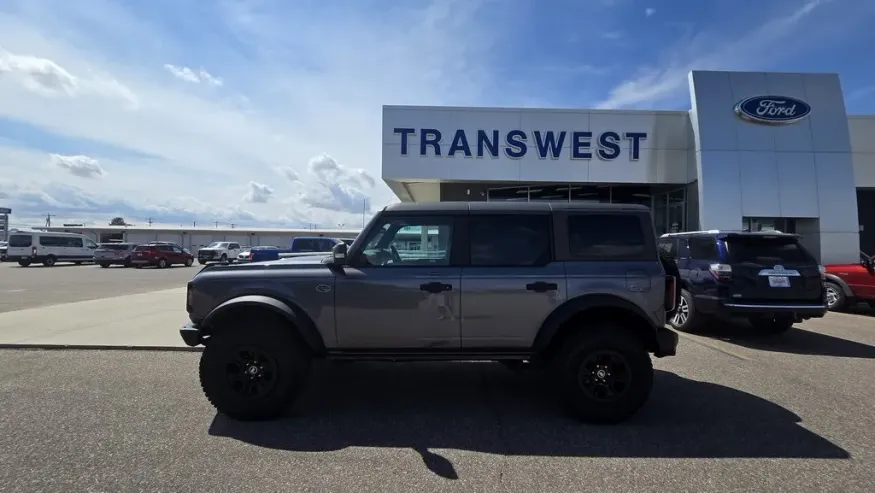2022 Ford Bronco | Photo 1 of 30