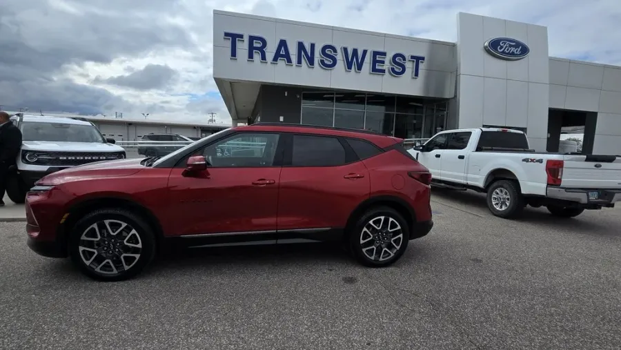 2023 Chevrolet Blazer | Photo 1 of 32