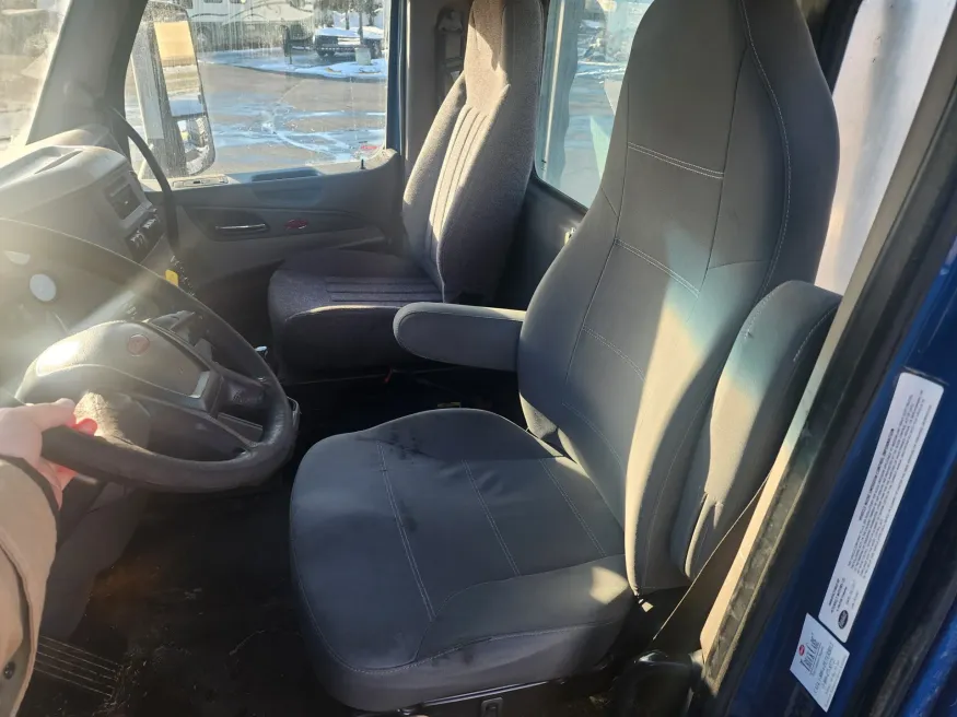 2018 Peterbilt 579 | Photo 10 of 12