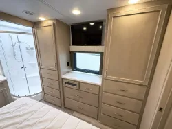 2026 Renegade Verona 40VRB | Thumbnail Photo 16 of 31