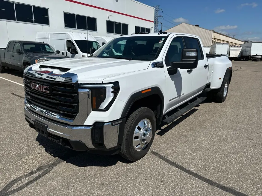 2025 GMC Sierra 3500HD Pro | Photo 16 of 16
