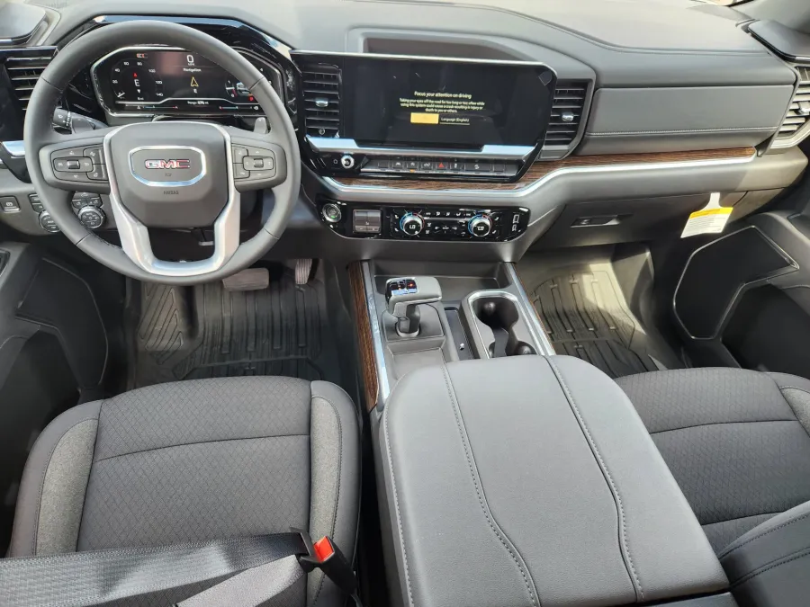 2025 GMC Sierra 1500 Elevation | Photo 11 of 29