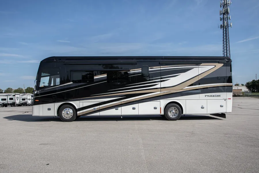 2023 Tiffin Phaeton 37BH | Photo 1 of 28