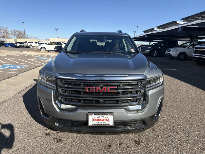 2023 GMC Acadia AT4 | Photo 7 of 24