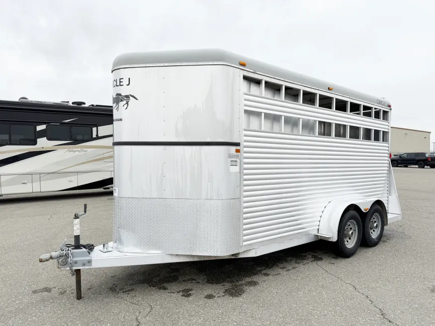 2006 Circle J Stock | Photo 11 of 12