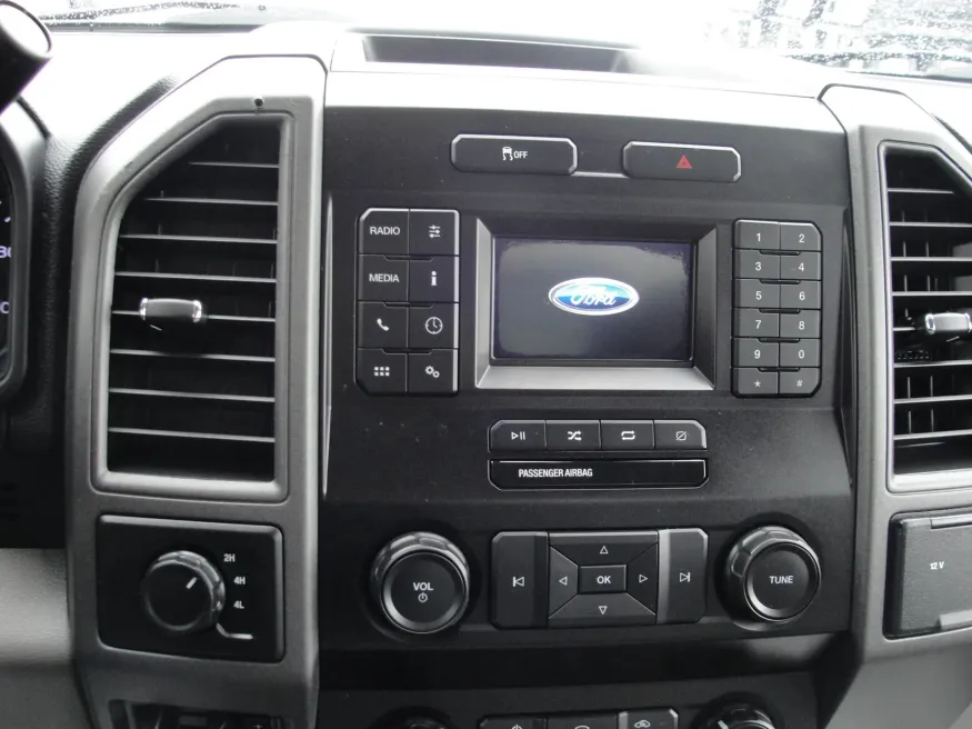 2020 Ford F-450 | Photo 12 of 14