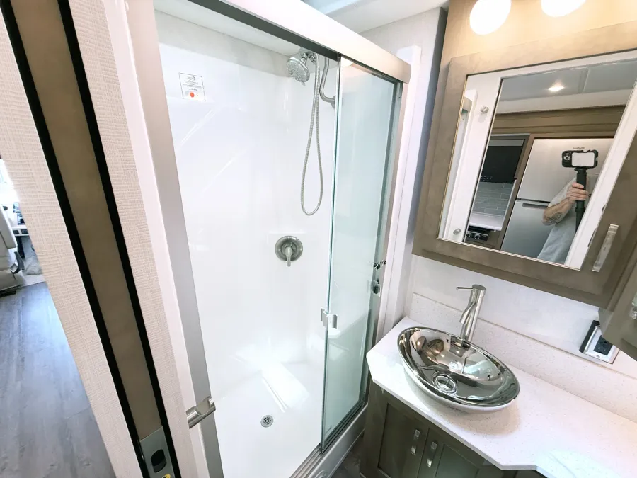 2027 Newmar Bay Star 3114 | Photo 13 of 27