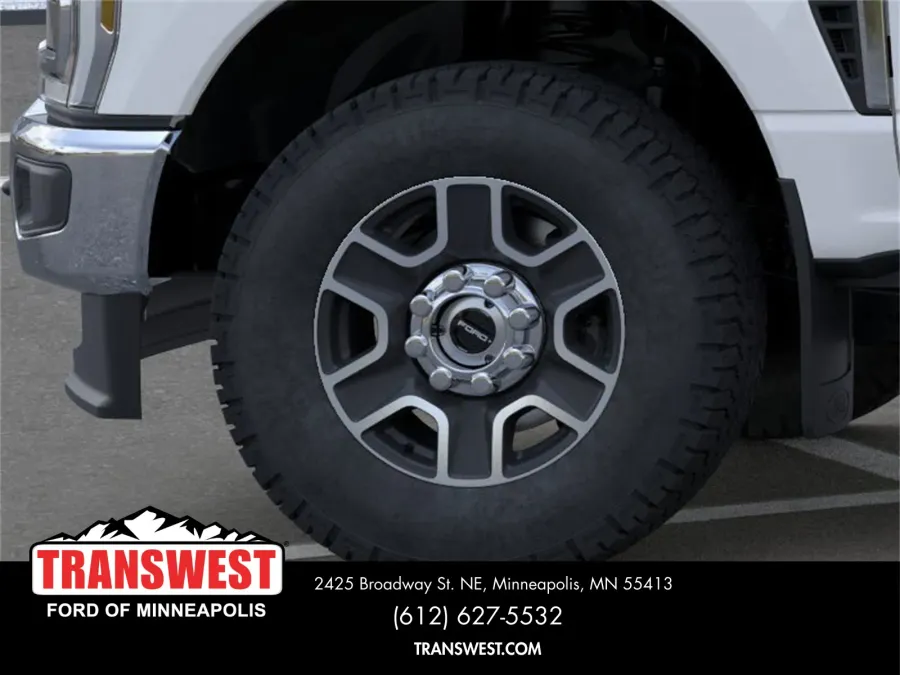 2026 Ford Super Duty F-350 | Photo 19 of 22