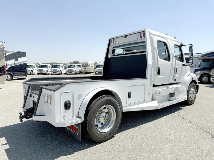2026 Freightliner M2 112 SUMMIT HAULER | Photo 18 of 25
