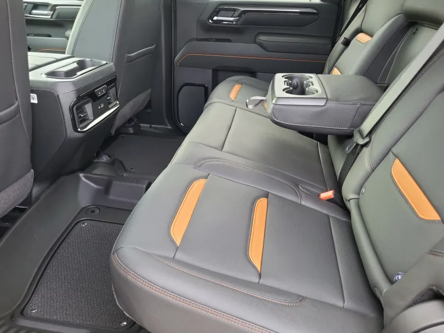 2026 GMC Sierra 2500HD AT4 | Photo 20 of 23