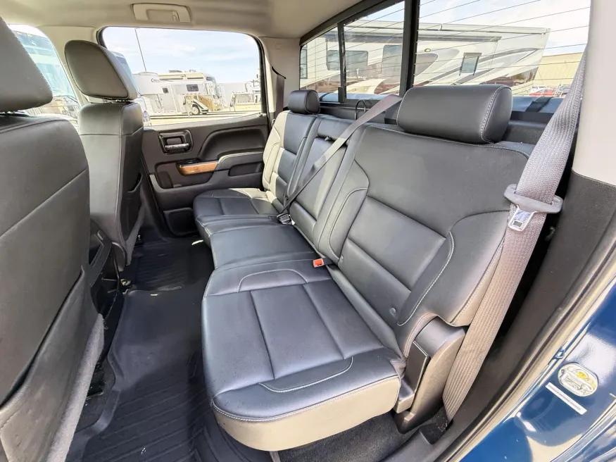 2016 Chevrolet Silverado 3500 LTZ | Photo 11 of 22