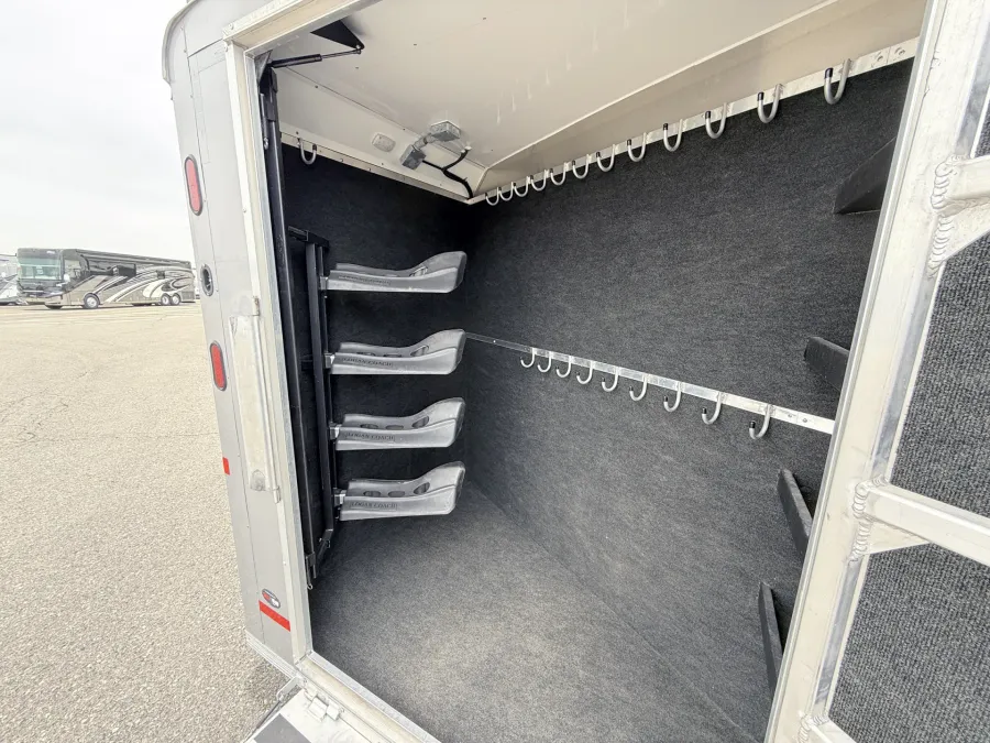 2023 Logan Coach Select 814 4HLQ | Photo 20 of 27