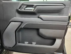 2025 GMC Sierra 2500HD AT4X | Thumbnail Photo 16 of 31