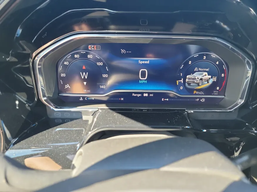 2025 Chevrolet Silverado 3500HD LT | Photo 16 of 18