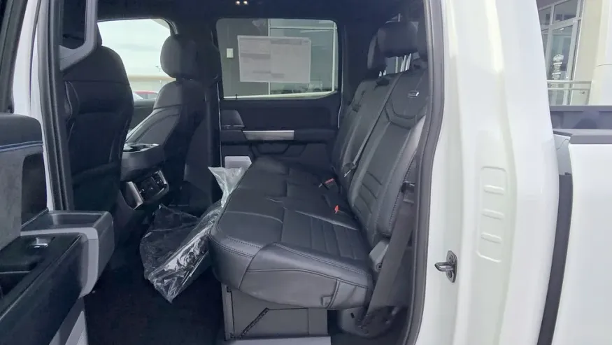 2026 Ford Super Duty F-250 | Photo 33 of 35