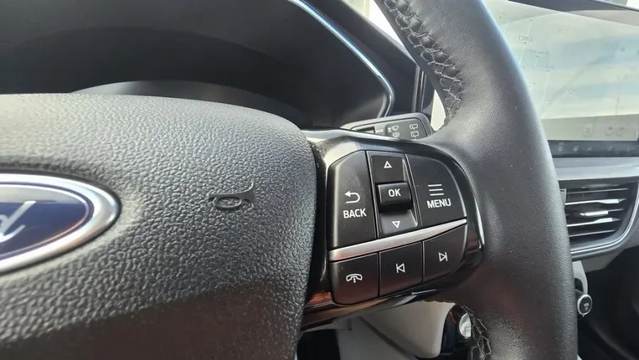 2023 Ford Escape | Photo 19 of 35