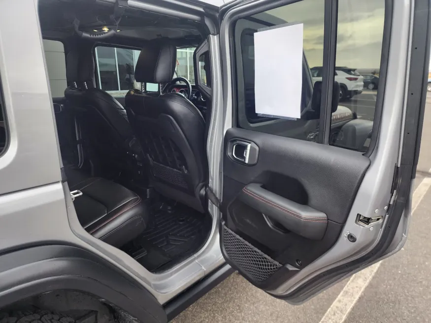 2021 Jeep Wrangler Unlimited Rubicon | Photo 14 of 22