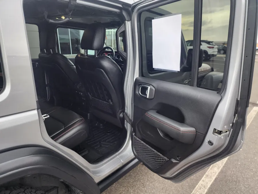 2021 Jeep Wrangler Unlimited Rubicon | Photo 14 of 22