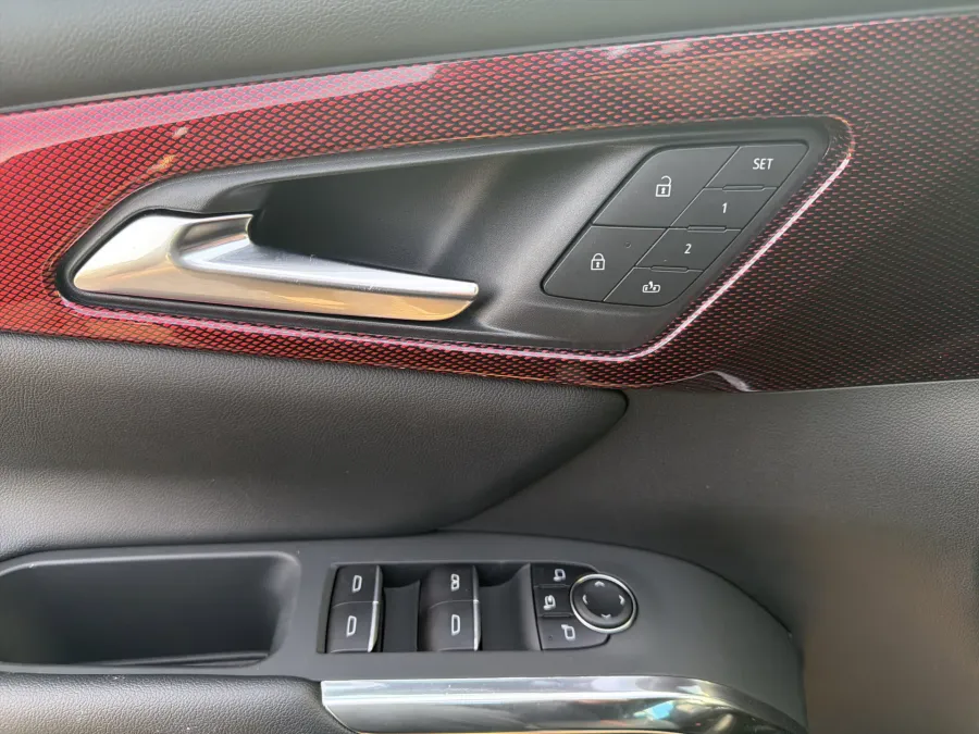 2026 Chevrolet Traverse AWD RS | Photo 15 of 23