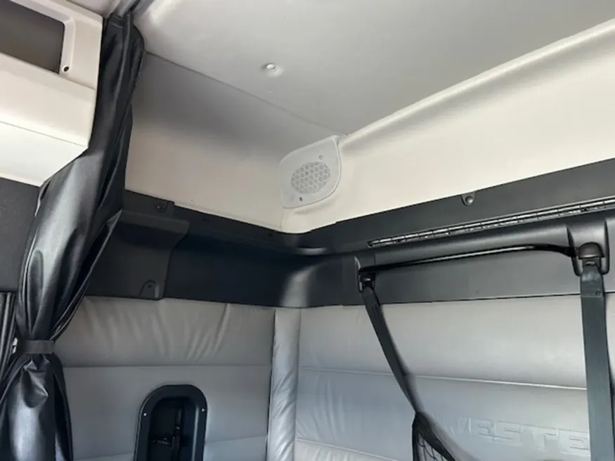 2025 Western Star 47X | Photo 12 of 21