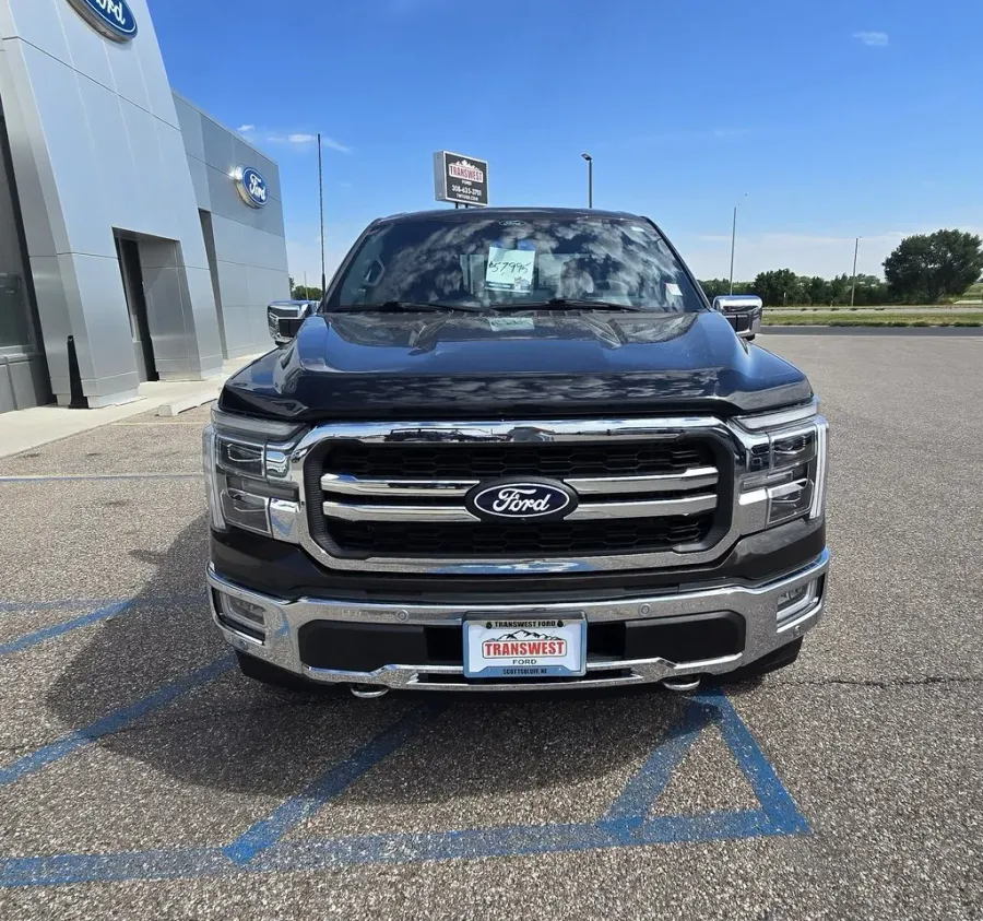 2024 Ford F-150 | Photo 2 of 32