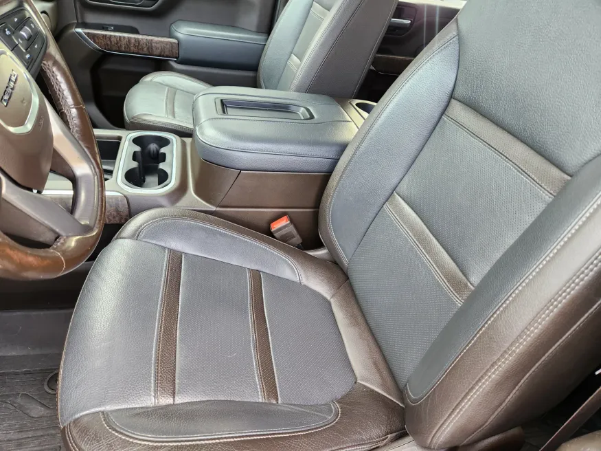 2022 GMC Sierra 2500HD Denali | Photo 9 of 21