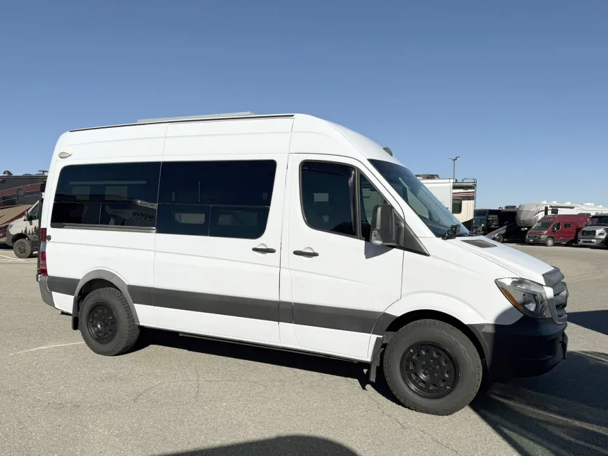 2017 Mercedes Benz Sportsmobile | Photo 1 of 17